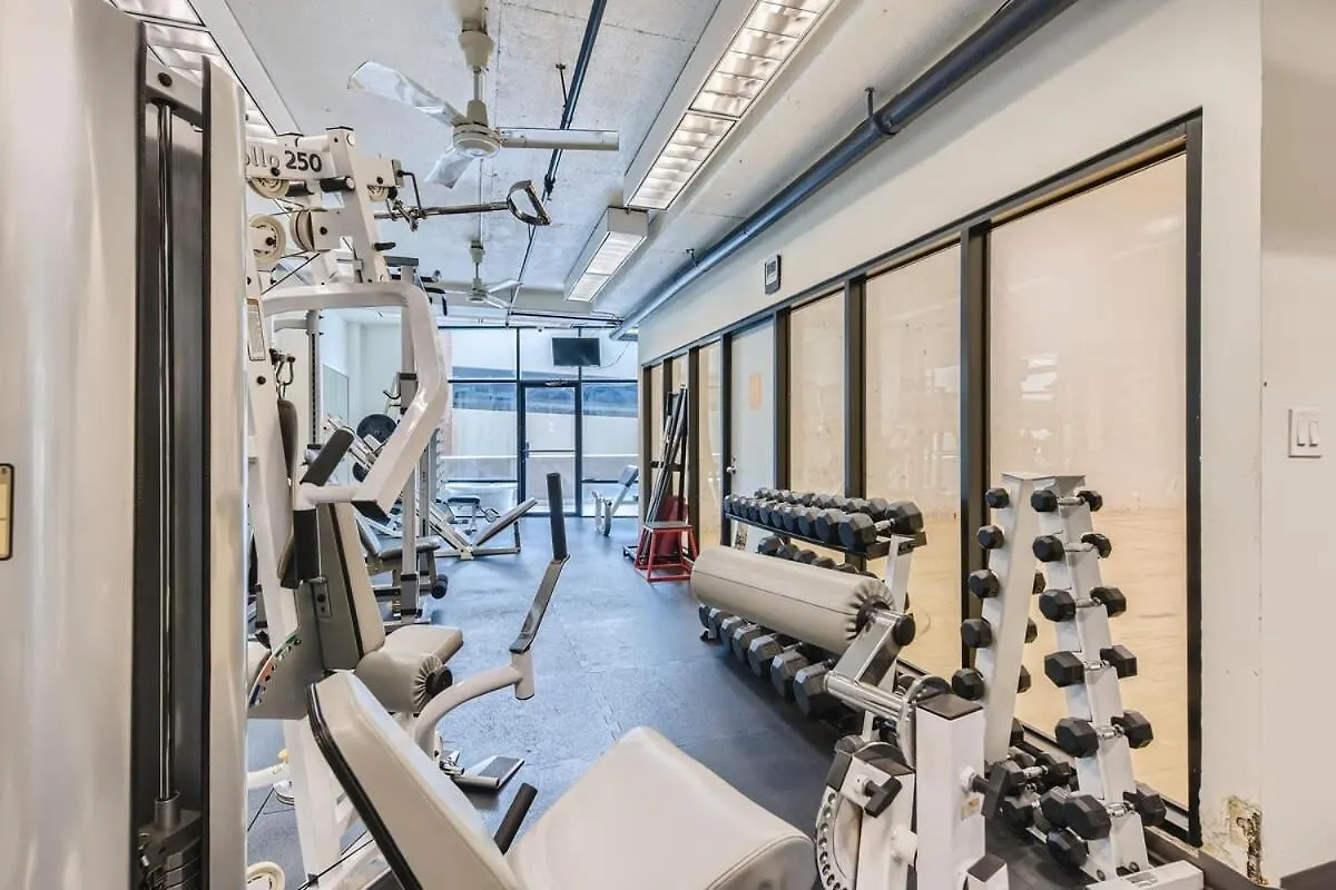 Larimer Luxury Top Notch Amenities Walk To All Denver