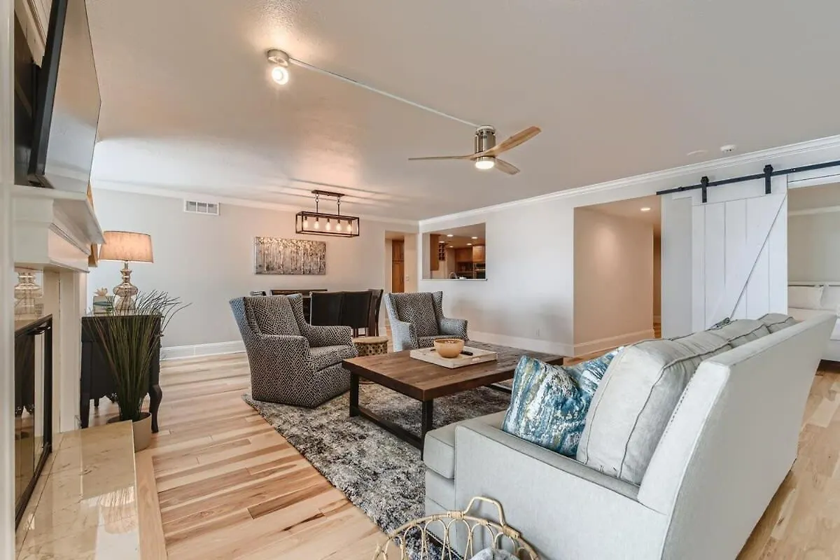 Larimer Luxury Top Notch Amenities Walk To All Denver